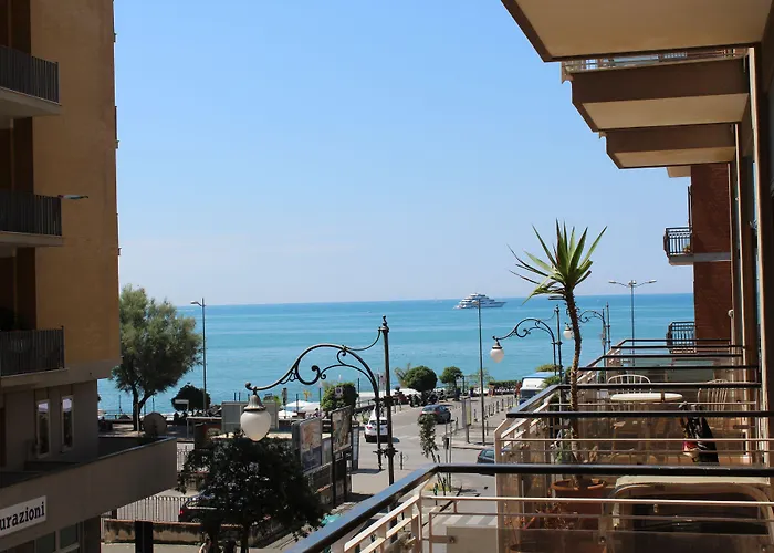 La Collina Dei Ciliegi 3*